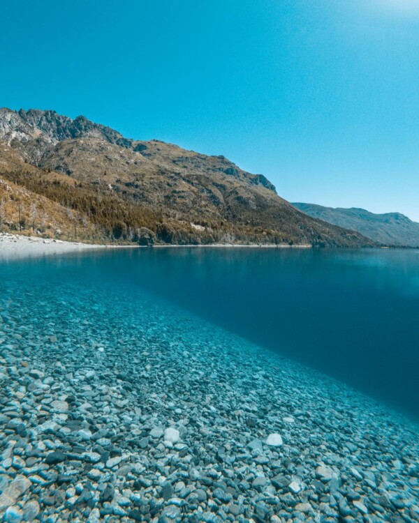 🌎 Bahía Las Percas, Parque Municipal Puerto Bonito, Epuyén 📍
.
La Patagonia te invita a perder el aliento ante su grandeza y a recuperarlo en su serenidad	💫 ¿Cuál es tu lugar favorito?.
Ph 📷 turismoepuyen 📌
.
epuyen PatagoniaAndina surargentino epuyén epuyenchubutargentina patagoniaargentina bahialaspercas epuyenchubut